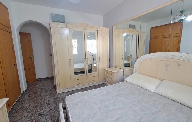 Resale - Villa - Villamartin