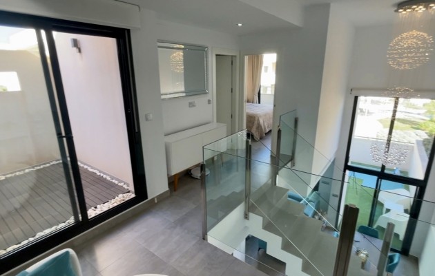 Resale - Villa - Los Dolses