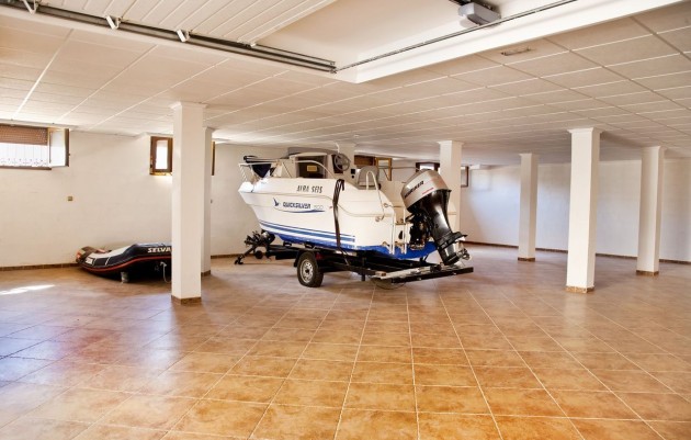 Resale - Villa - Los Altos