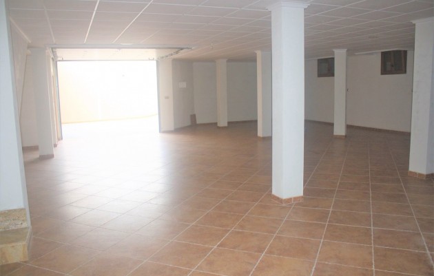 Resale - Villa - Los Altos