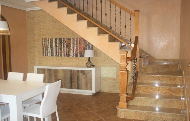 Resale - Villa - Los Altos