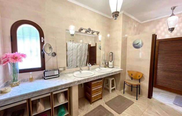 Revente - Villa - Villamartin