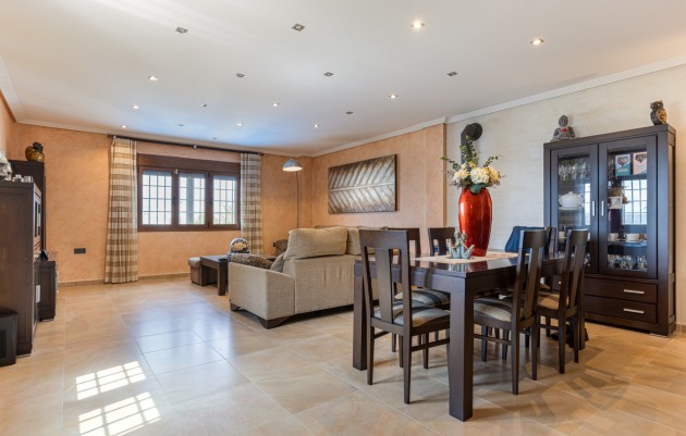 Herverkoop - Detached Villa - Los Montesinos - La herrada