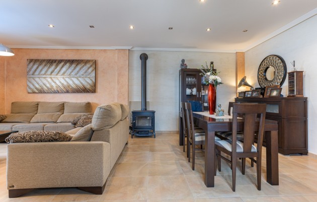 Herverkoop - Detached Villa - Los Montesinos - La herrada