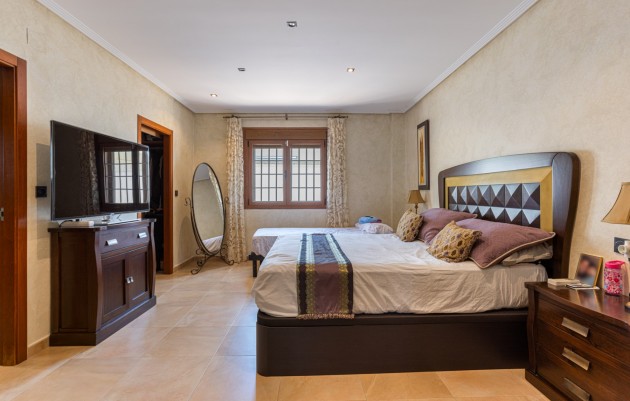 Herverkoop - Detached Villa - Los Montesinos - La herrada