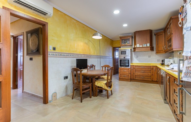 Herverkoop - Detached Villa - Los Montesinos - La herrada