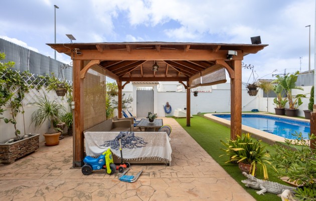 Herverkoop - Detached Villa - Los Montesinos - La herrada