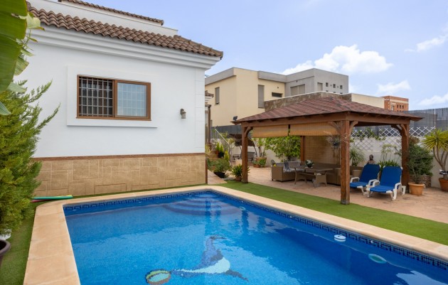 Herverkoop - Detached Villa - Los Montesinos - La herrada