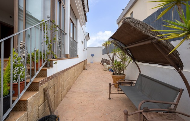 Herverkoop - Detached Villa - Los Montesinos - La herrada