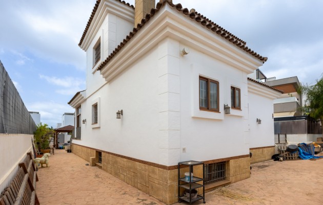 Herverkoop - Detached Villa - Los Montesinos - La herrada