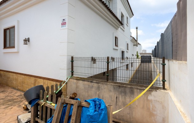 Herverkoop - Detached Villa - Los Montesinos - La herrada