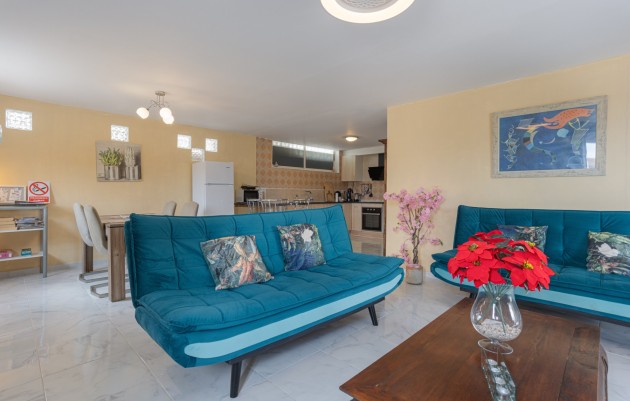 Venta - Country Property/Finca - Albatera