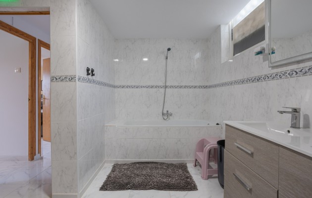 Venta - Country Property/Finca - Albatera