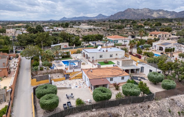 Venta - Country Property/Finca - Albatera