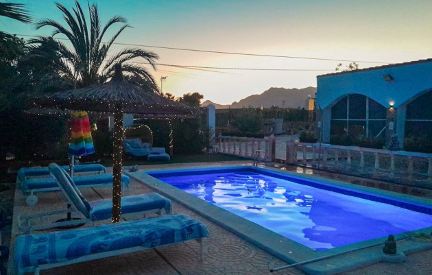 Venta - Country Property/Finca - Albatera