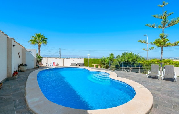 Resale - Villa - Almoradí