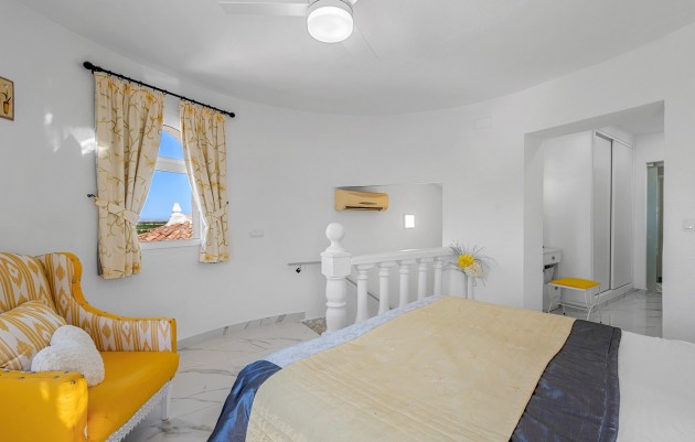 Resale - Villa - Almoradí