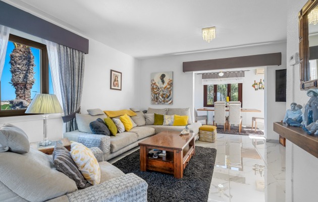 Resale - Villa - Almoradí