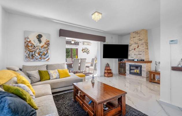 Resale - Villa - Almoradí