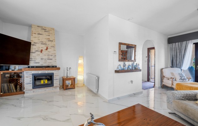 Resale - Villa - Almoradí