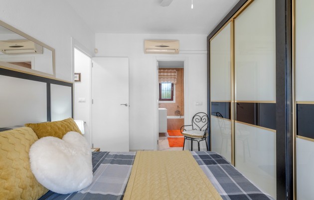 Resale - Villa - Almoradí