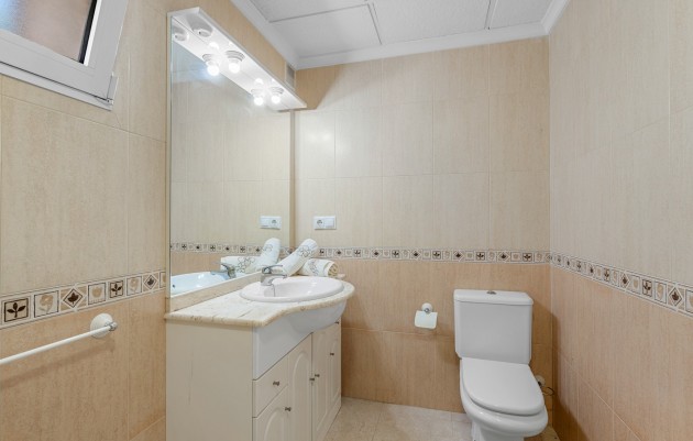 Resale - Villa - Almoradí