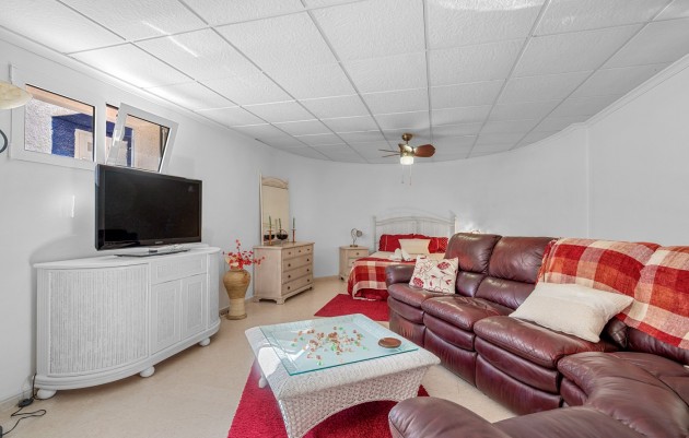 Resale - Villa - Almoradí