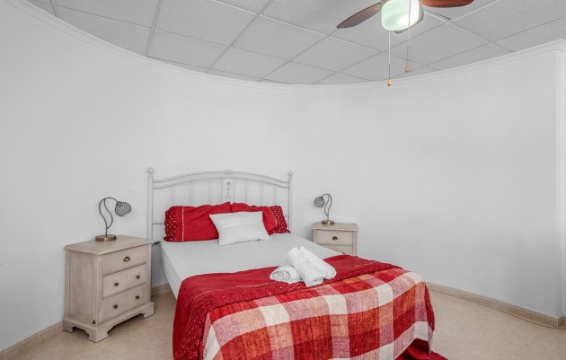 Resale - Villa - Almoradí