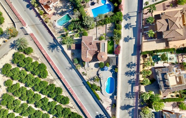 Resale - Villa - Almoradí