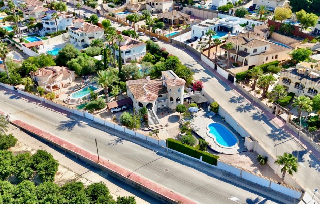 Resale - Villa - Almoradí