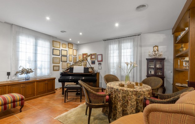 Resale - Villa - Torrevieja - La veleta