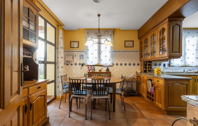 Resale - Villa - Torrevieja - La veleta