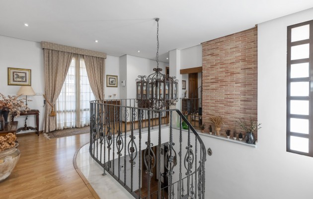 Resale - Villa - Torrevieja - La veleta