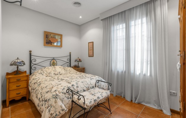 Resale - Villa - Torrevieja - La veleta