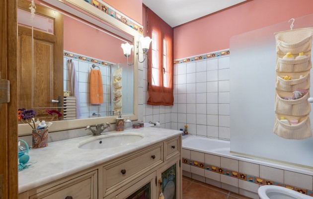 Resale - Villa - Torrevieja - La veleta