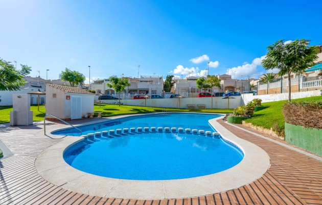 Herverkoop - 4. House - Detached Villa - Torrevieja - Lago Jardín II