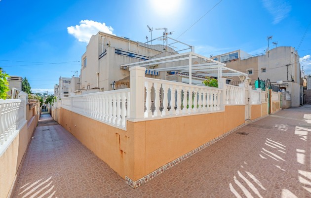 Herverkoop - 4. House - Detached Villa - Torrevieja - Lago Jardín II