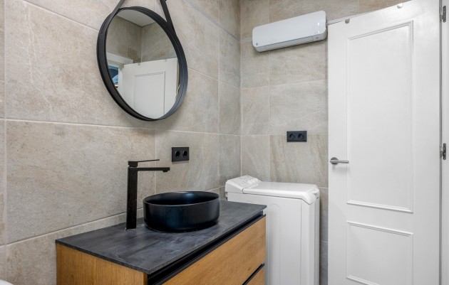 Herverkoop - 4. House - Detached Villa - Torrevieja - Lago Jardín II