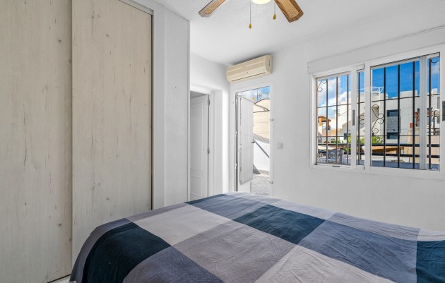 Herverkoop - 4. House - Detached Villa - Torrevieja - Lago Jardín II