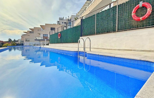 Resale - Apartment - Orihuela Costa - Campoamor