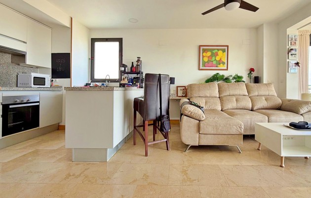 Resale - Apartment - Orihuela Costa - Campoamor
