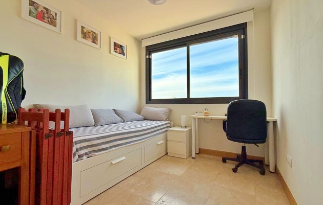 Resale - Apartment - Orihuela Costa - Campoamor