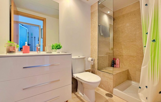 Resale - Apartment - Orihuela Costa - Campoamor