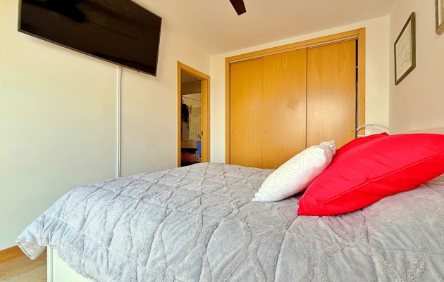 Resale - Apartment - Orihuela Costa - Campoamor