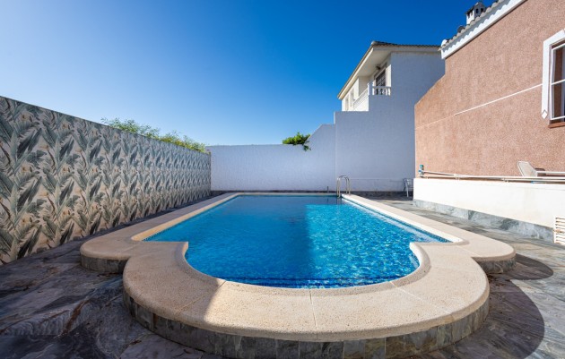 Herverkoop - Detached Villa - Torrevieja - Urbanización San Luis