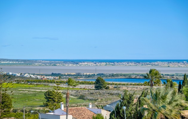Herverkoop - Villa - San Miguel de Salinas - Ciudad de las Comunicaciones